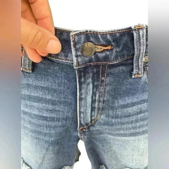 Joe’s women’s denim Jean shorts side slit high low sz 26 in used condition - Picture 7 of 9